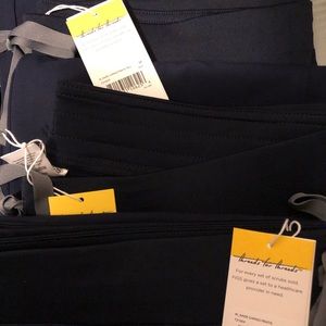 NWT FIGS NAVY KADE CARGO PANTS(FIRM)